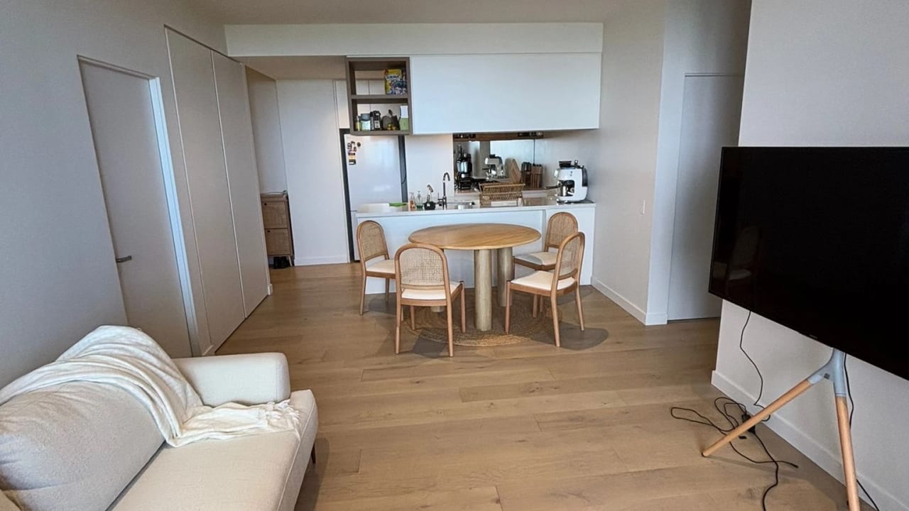 Room in a share house