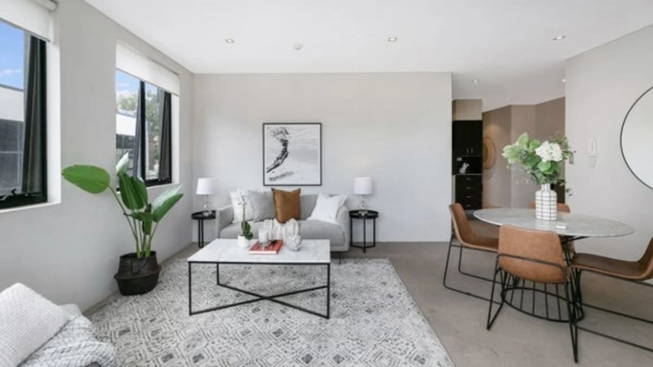 Furnished room with ensuite in a flatshare