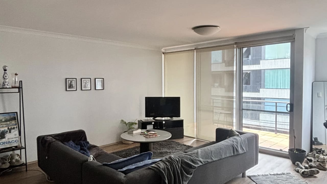 Furnished room in a flatshare