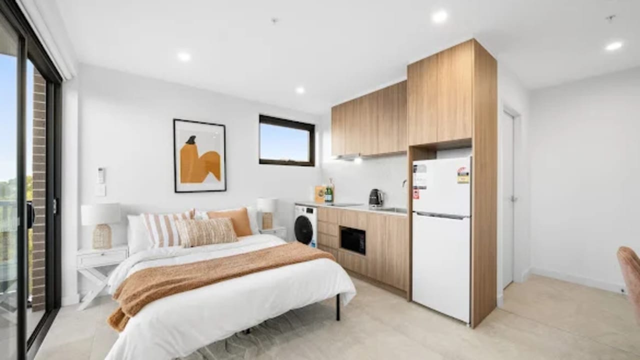 Room studio flat for rent