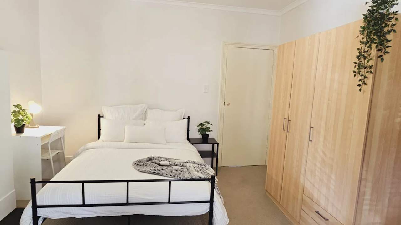 Furnished room in a share house