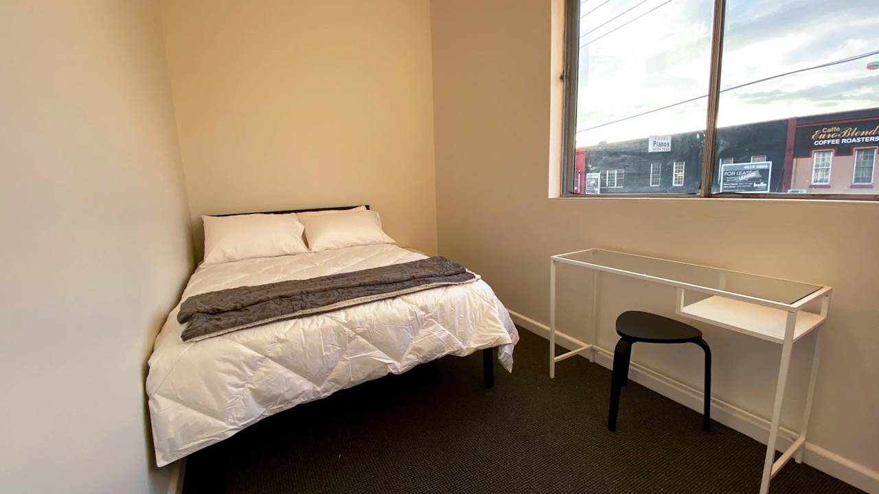 Furnished room in a flatshare
