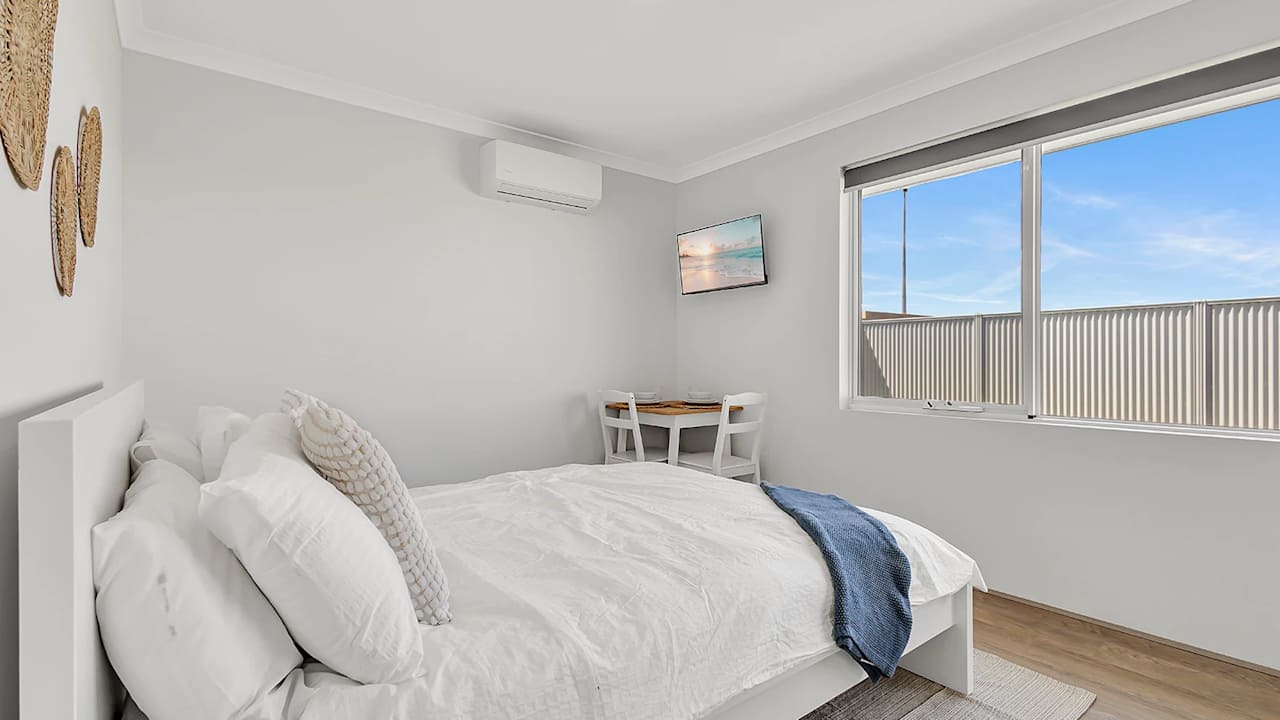 Furnished room with ensuite in a share house