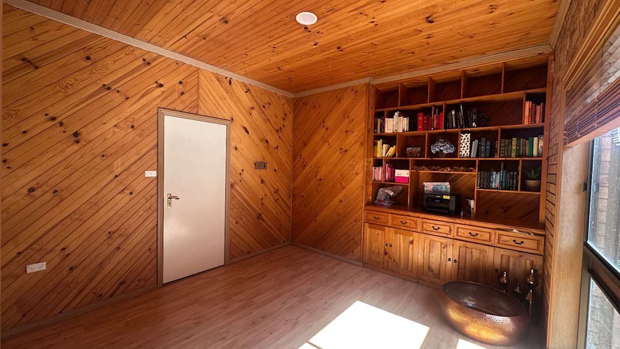 Unfurnished room in a share house