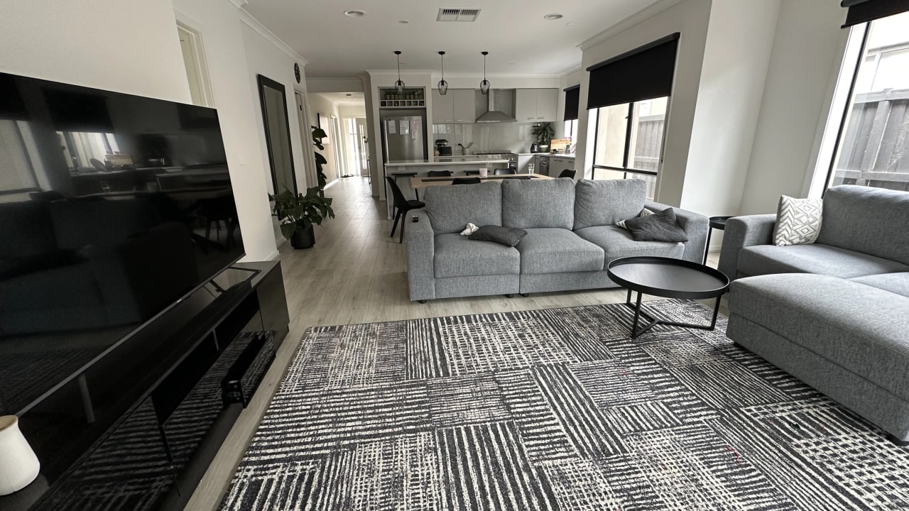 Unfurnished room in a share house