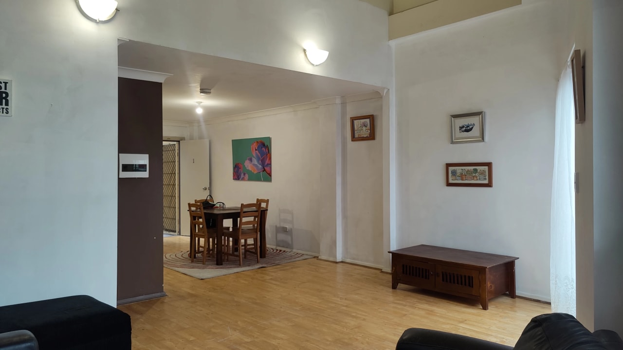 Unfurnished room in a flatshare