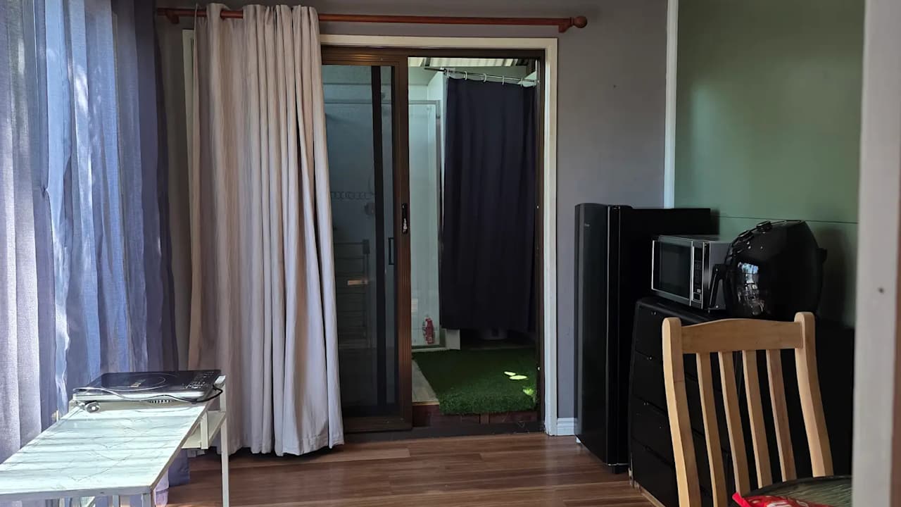 Furnished room studio flat for rent