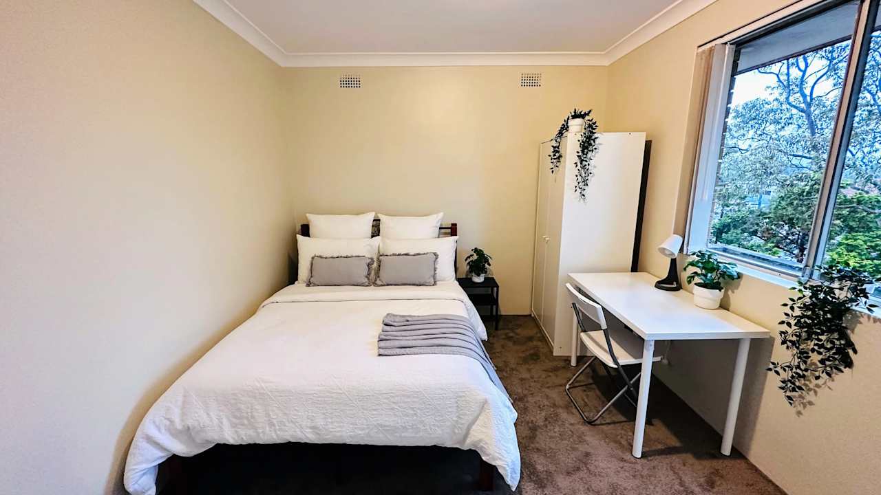 Furnished room in a share house