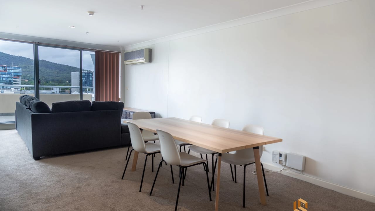 Furnished room with ensuite in a flatshare