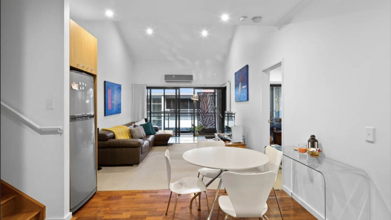 Whole property with 2 rooms for rent