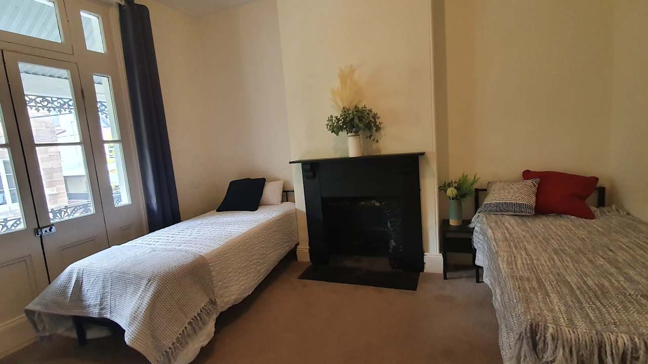 Furnished room in a share house