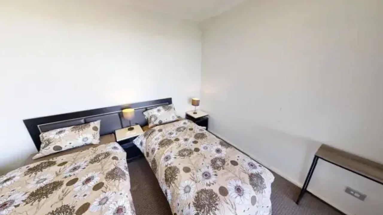 Furnished room in a flatshare