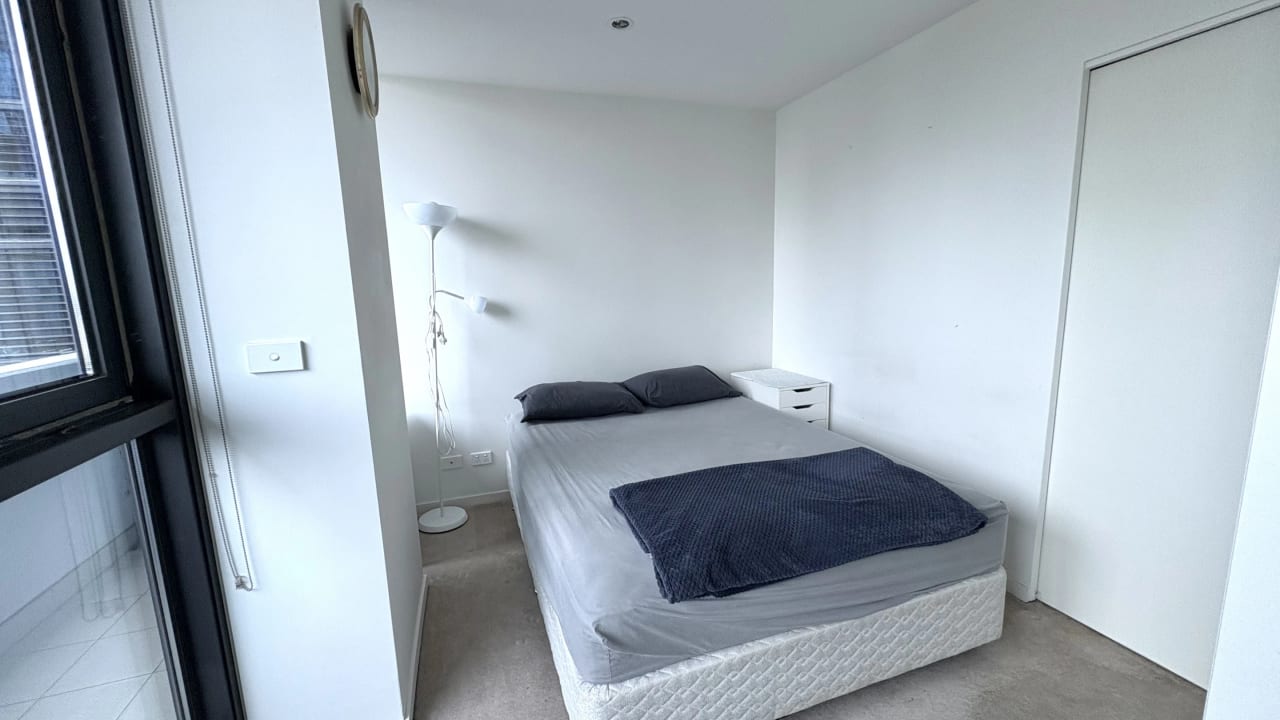 Furnished room with ensuite in a flatshare