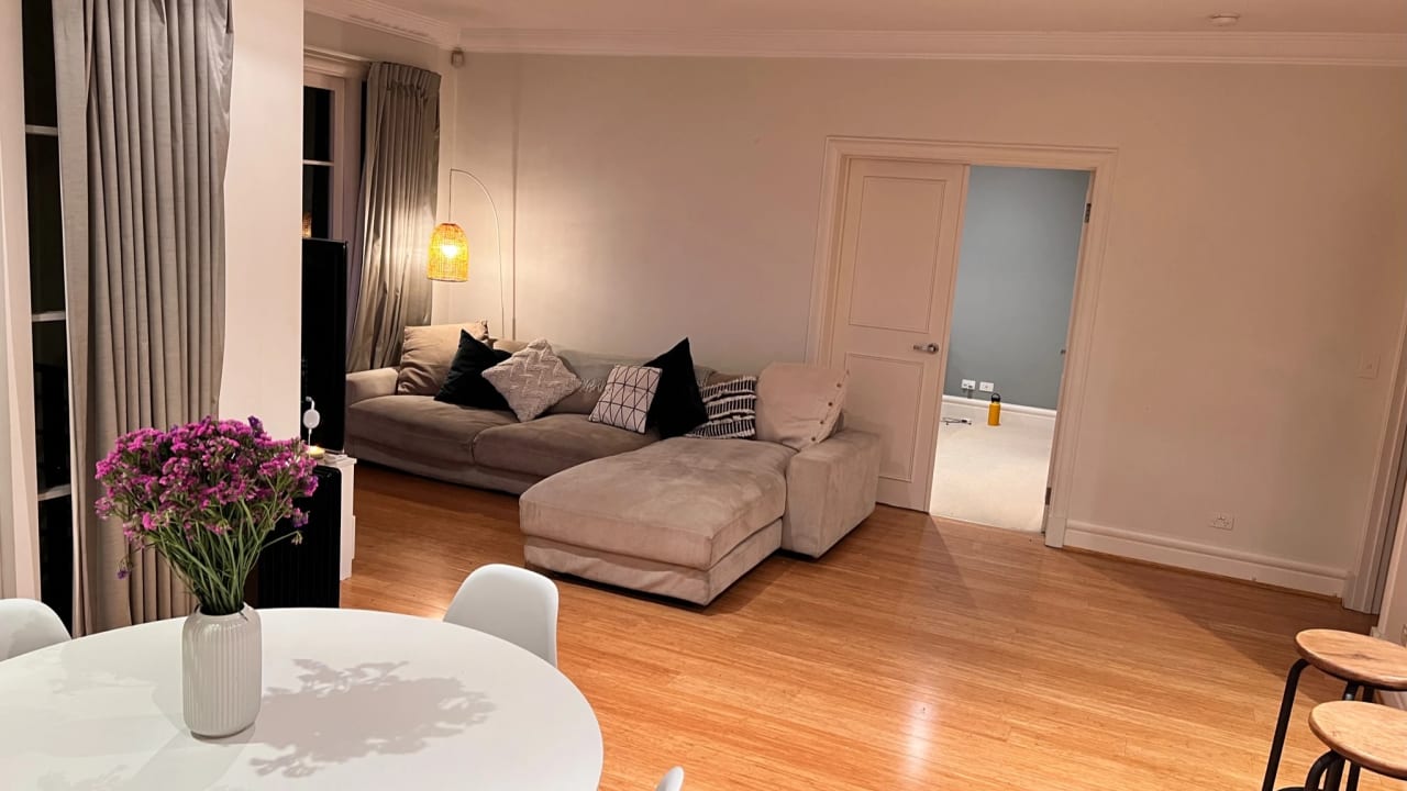 Furnished room in a flatshare