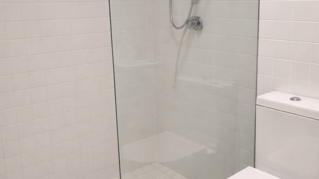 Unfurnished room with own bathroom