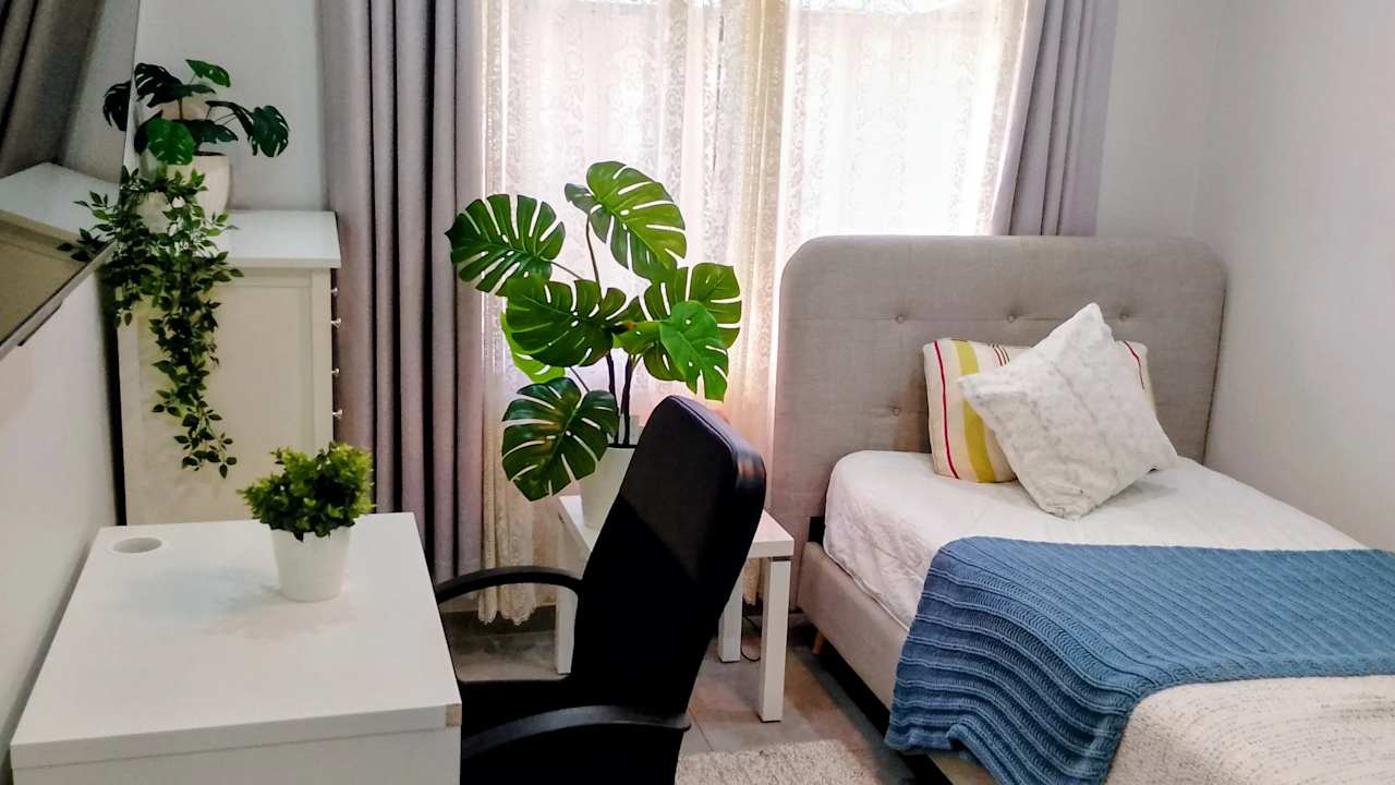 Room in a share house
