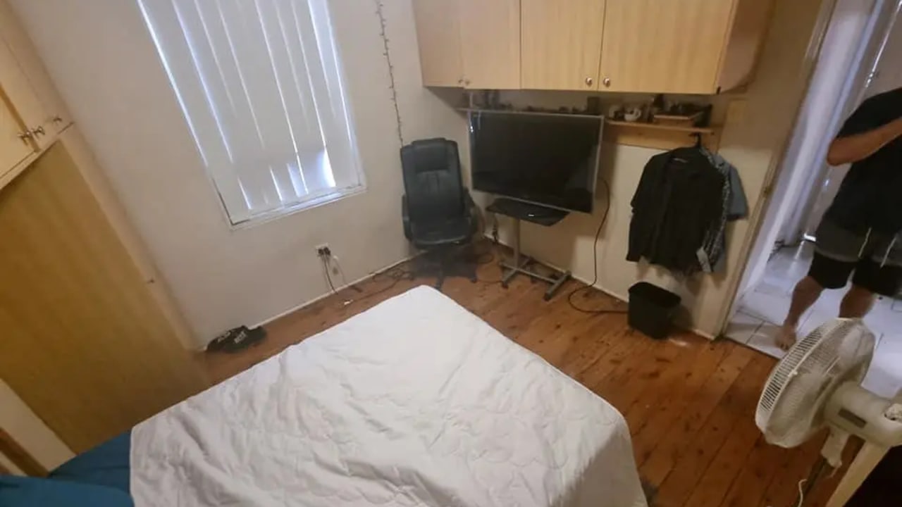 Furnished room in a flatshare