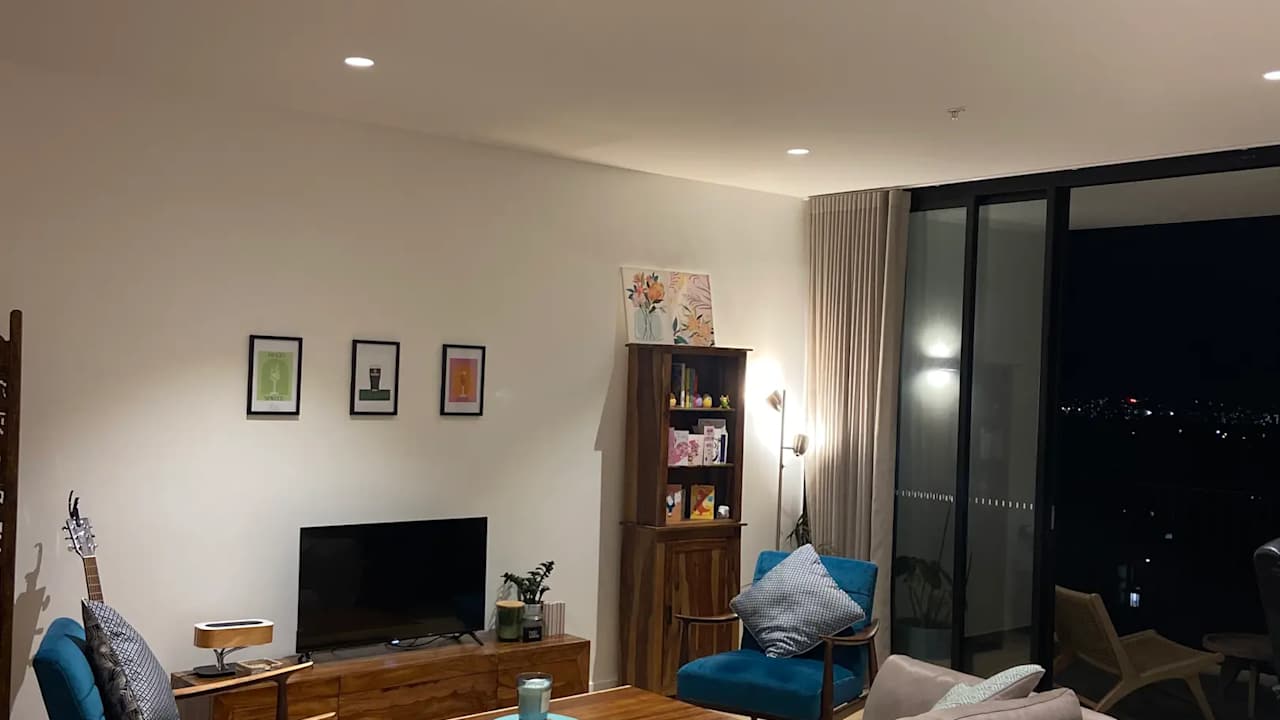 Furnished room with ensuite in a flatshare