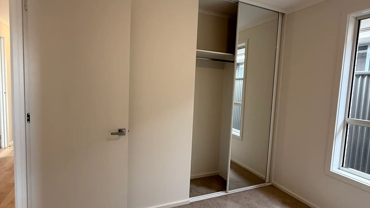 Unfurnished room in a share house