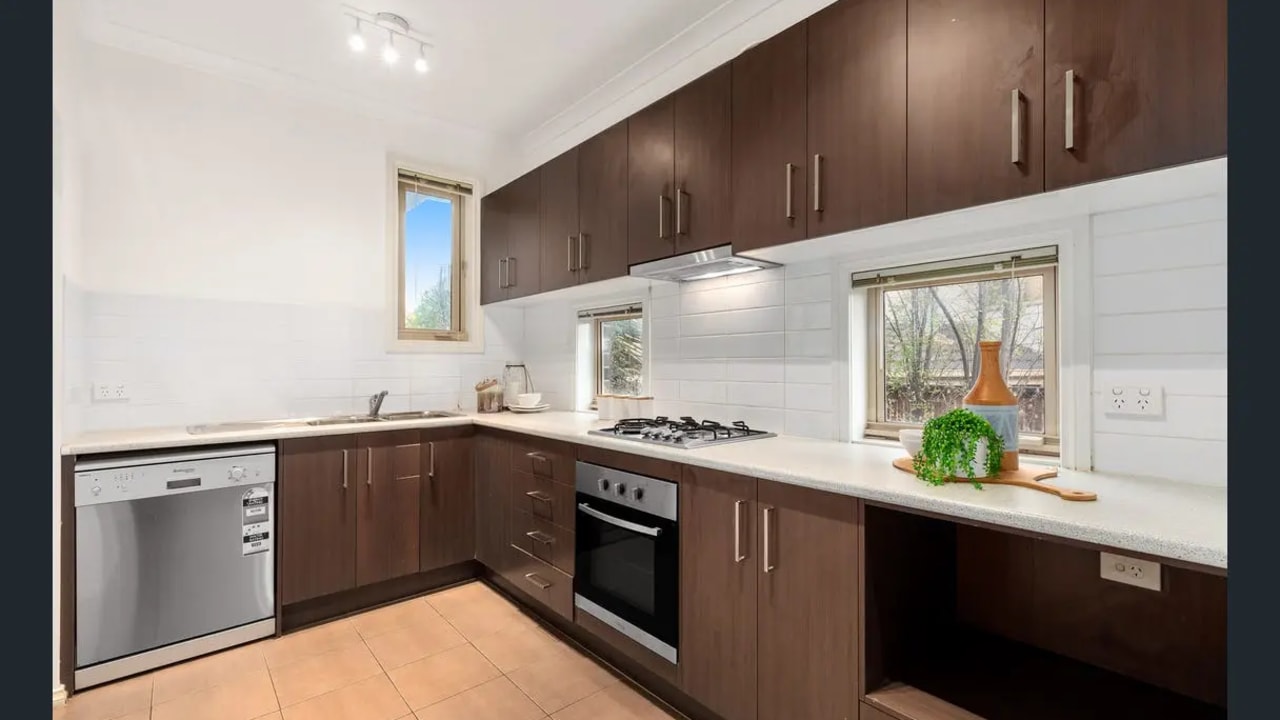 Whole property with 3 rooms for rent