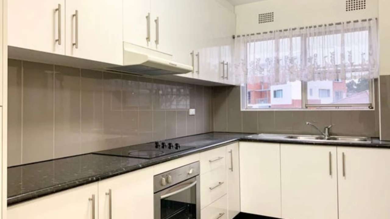 Whole property with 2 rooms for rent