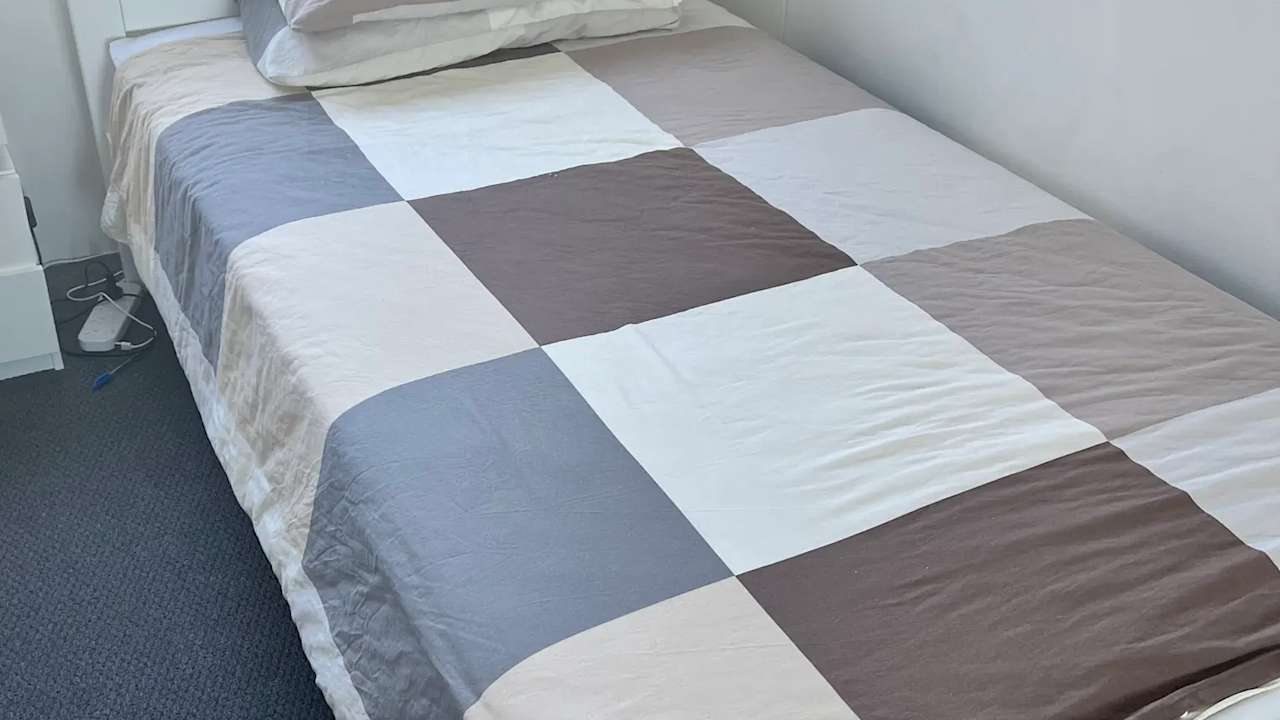 Furnished room with own bathroom