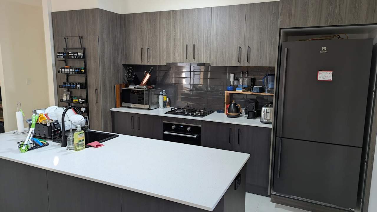 Unfurnished room with own bathroom