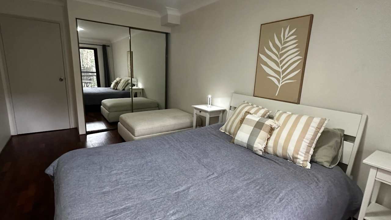 Furnished room in a flatshare