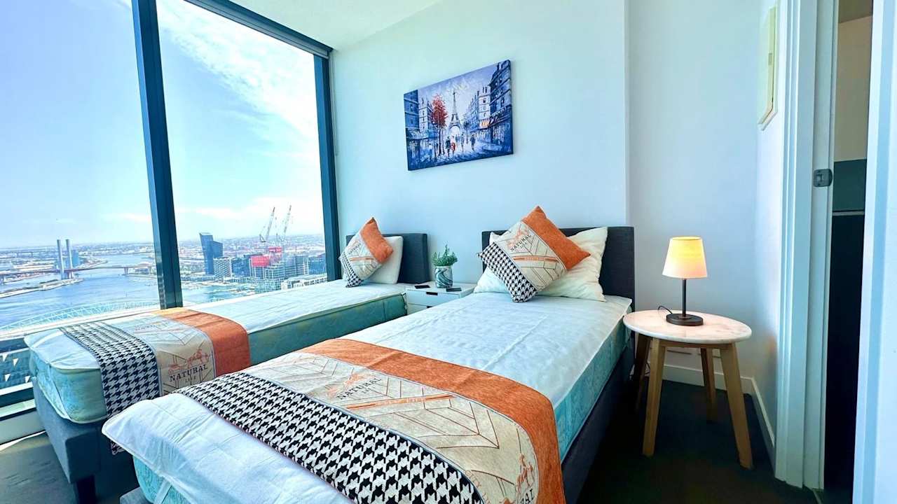 Furnished room in a share house