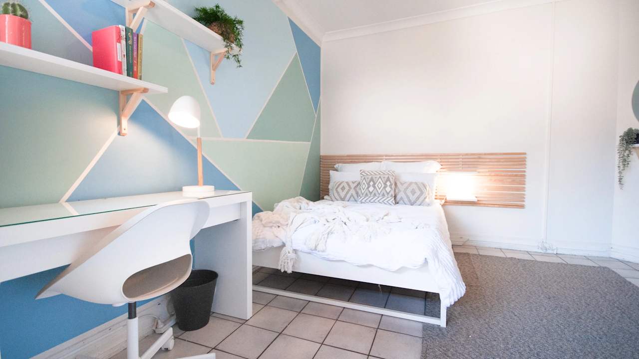 Furnished room in a share house