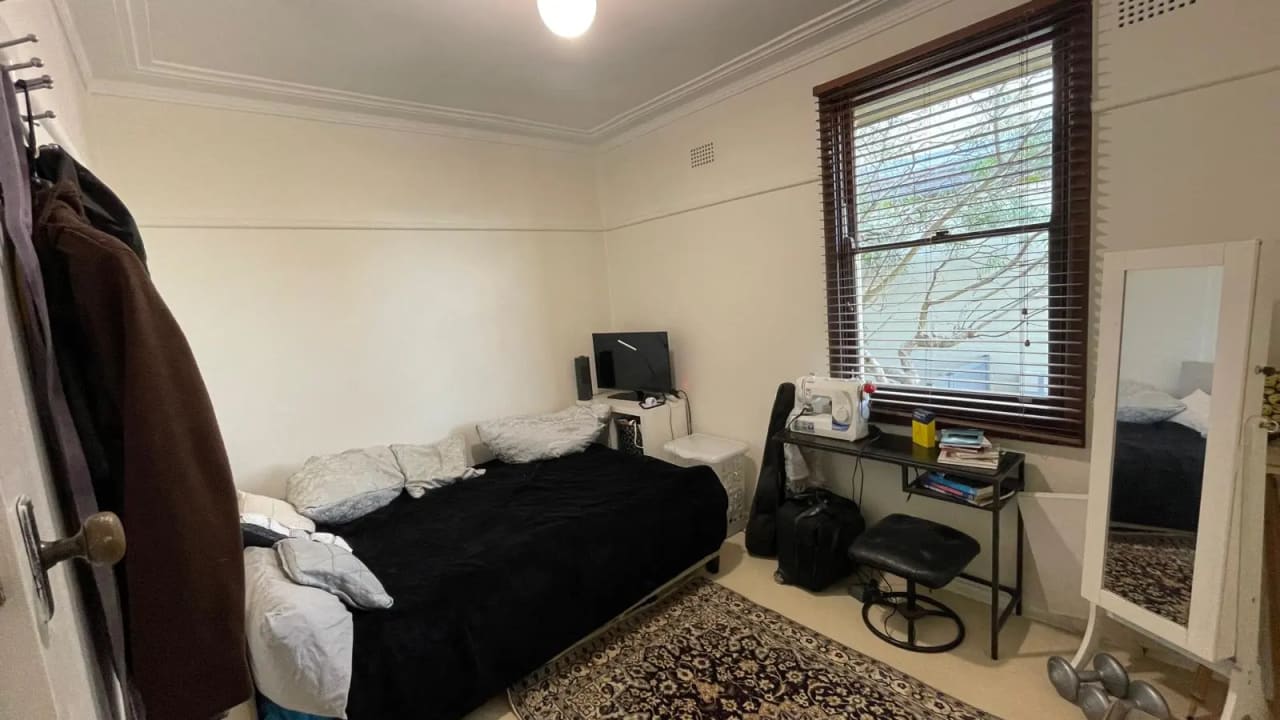 Furnished room in a share house