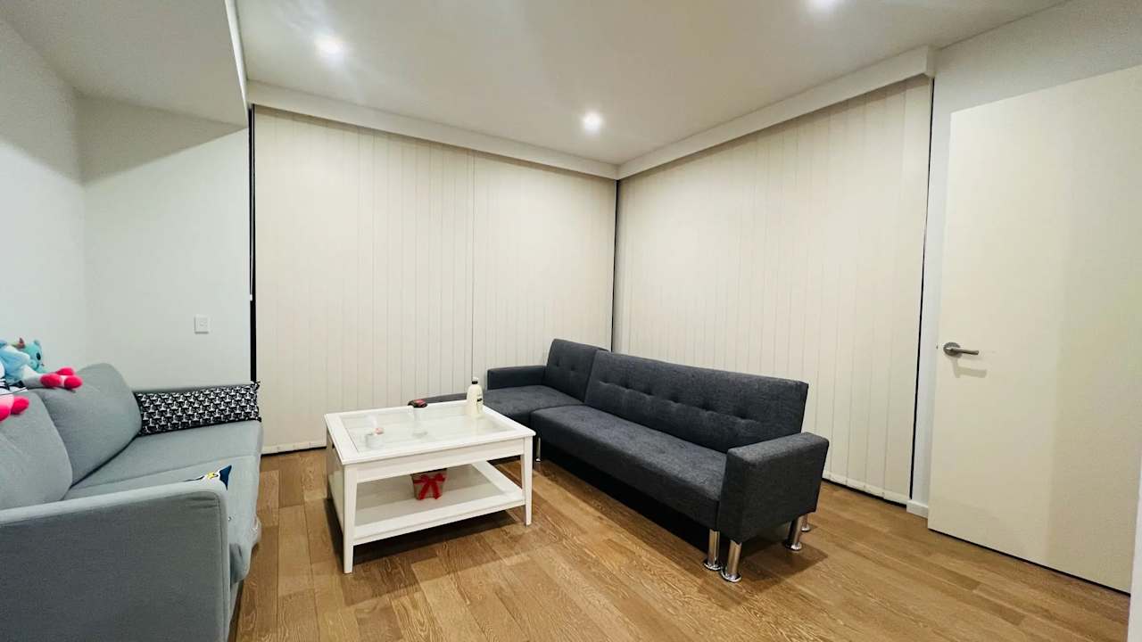 Furnished room in a flatshare