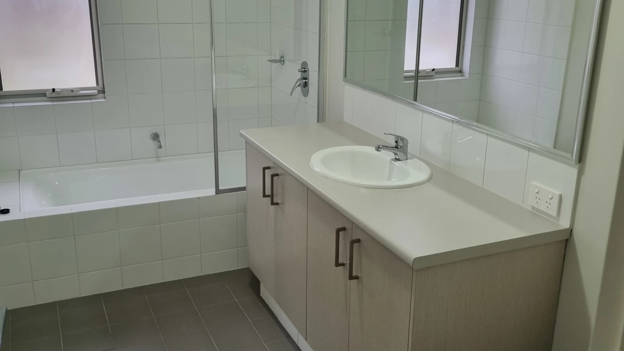Unfurnished room with own bathroom