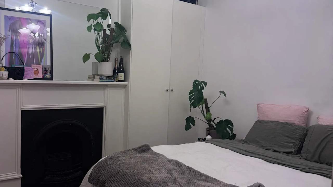 Furnished room in a share house