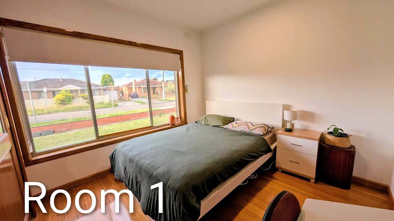 Room in a share house