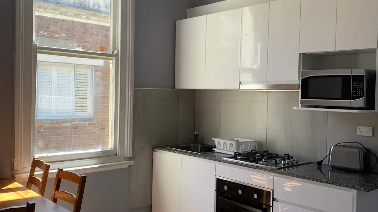 Furnished room in a flatshare
