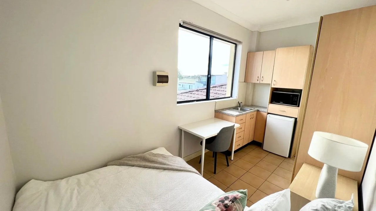 Room studio flat for rent