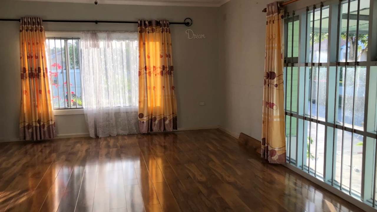 Whole property with 2 rooms for rent