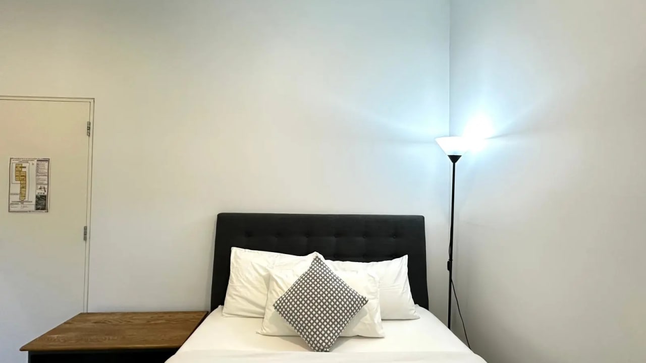 Furnished room in a share house