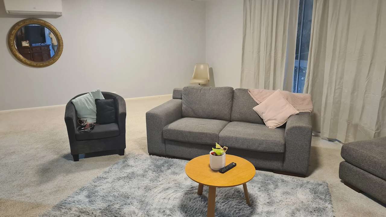 Room in a share house