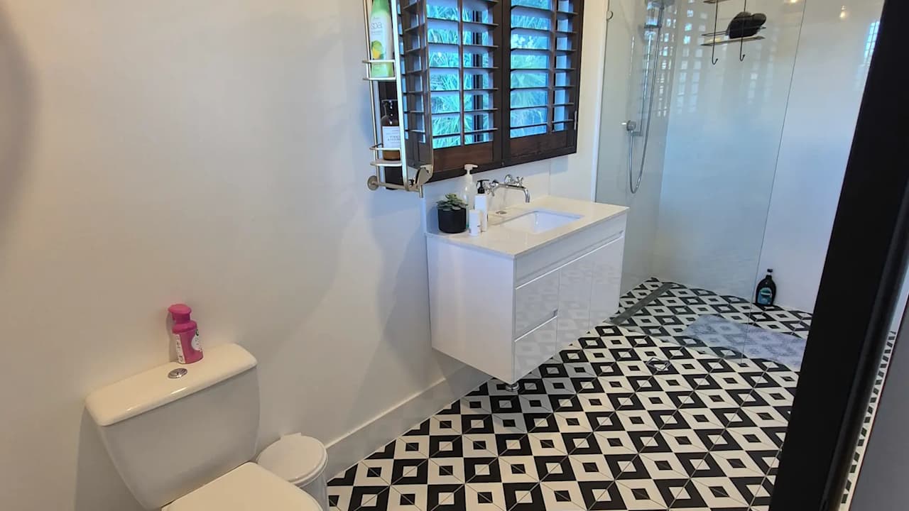 Furnished room with own bathroom