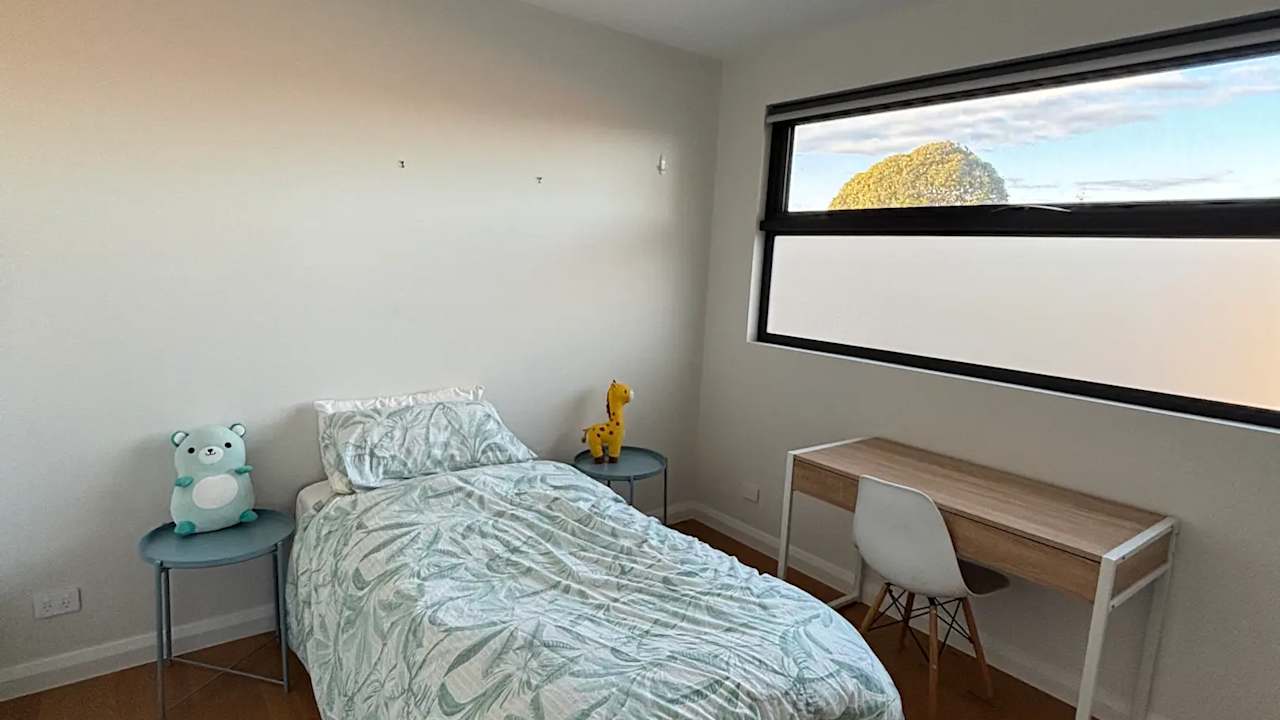 Room in a share house