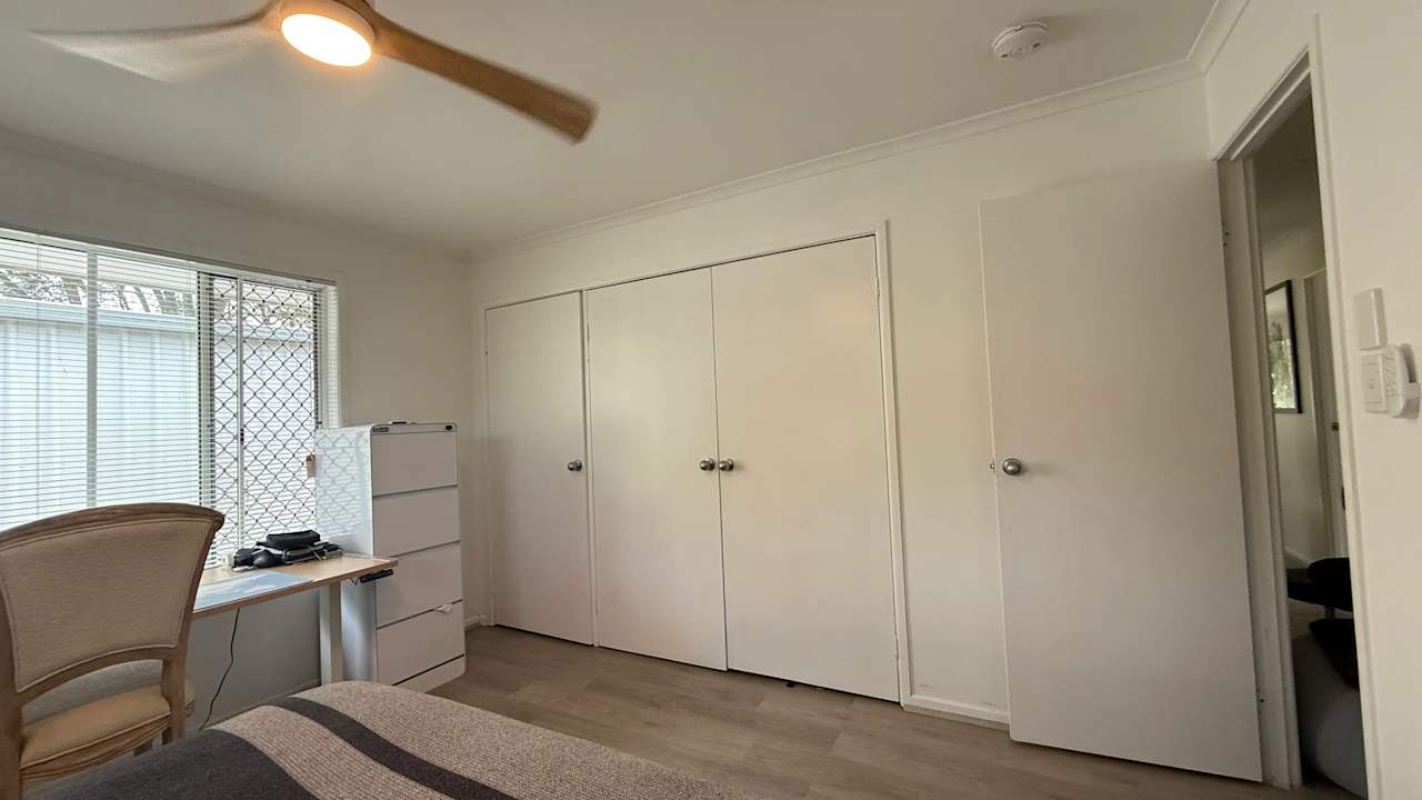 Room in a share house