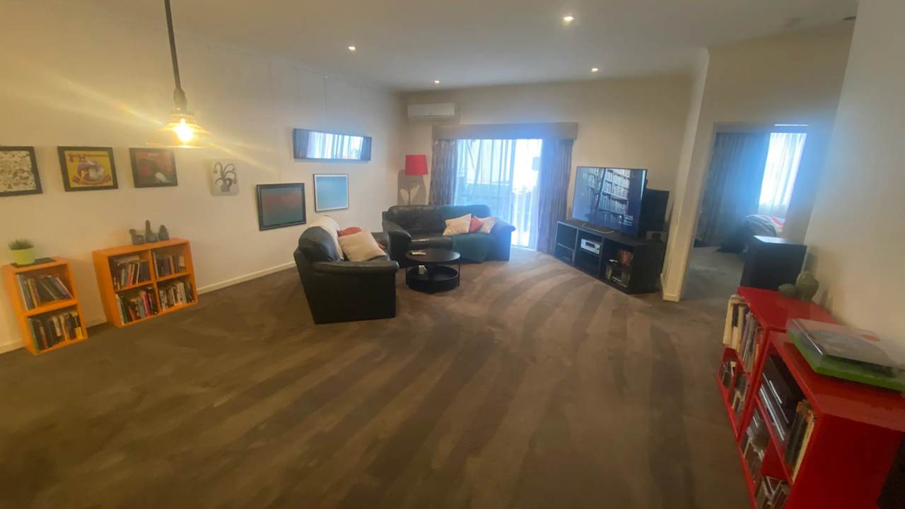 Unfurnished room with own bathroom