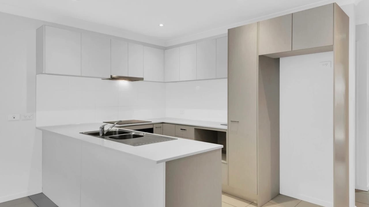 Unfurnished room in a share house