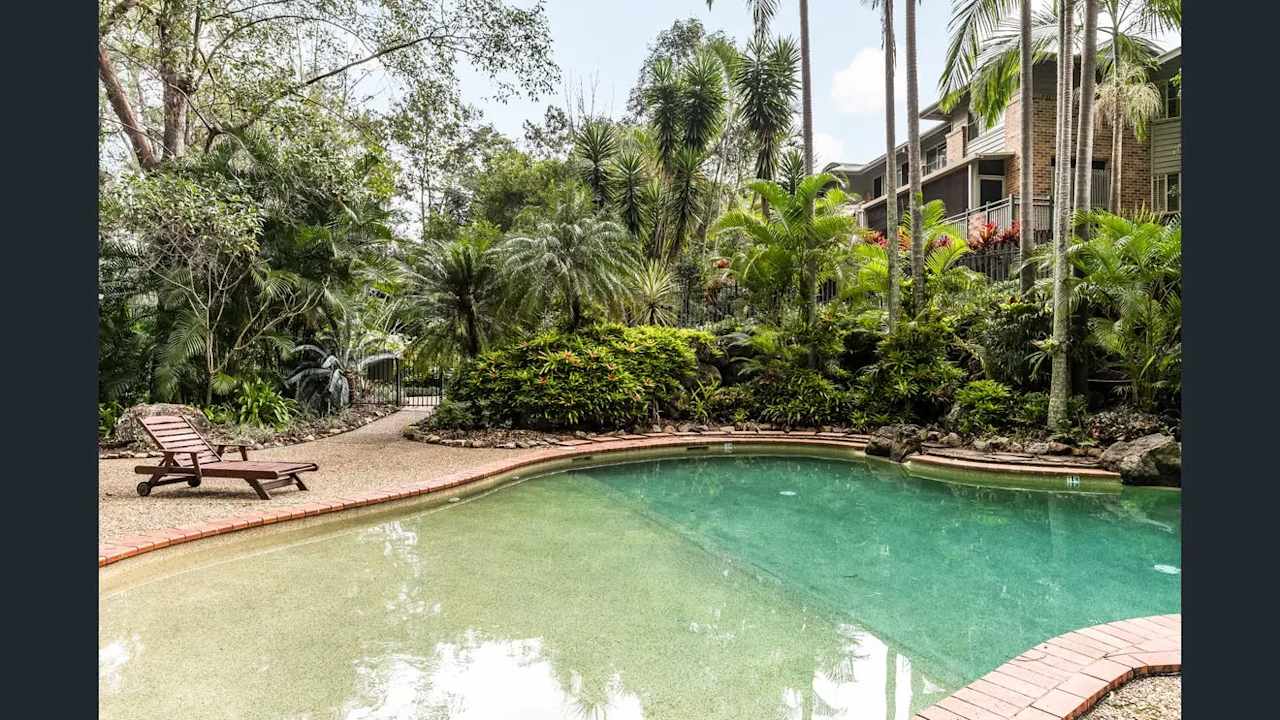 Unfurnished room with own bathroom