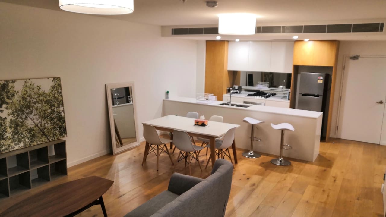 Furnished room in a flatshare