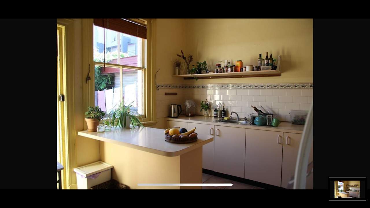 Room in a share house
