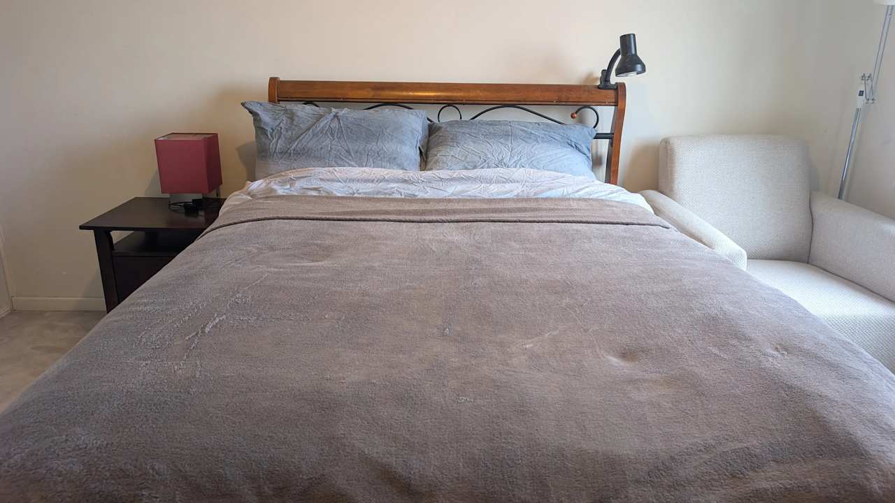 Furnished room with own bathroom