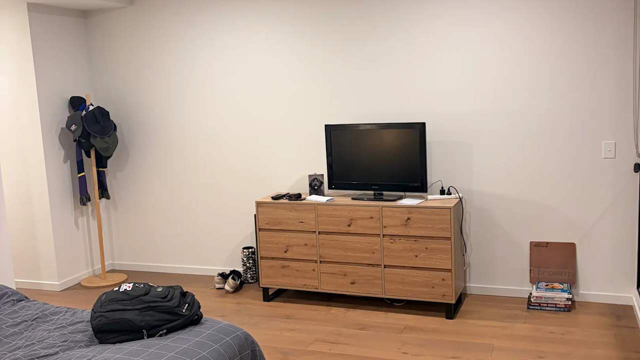 Unfurnished room with own bathroom